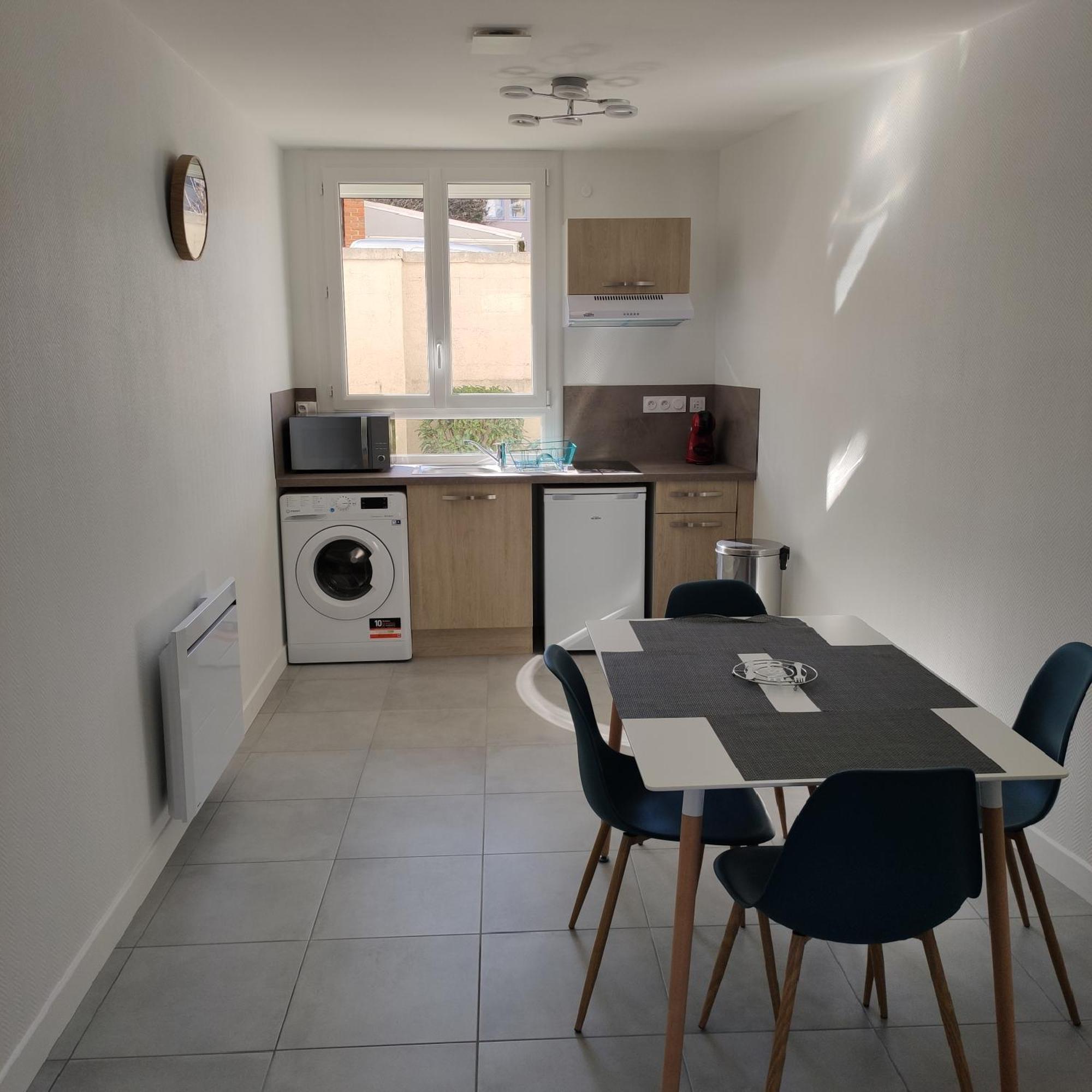 Appartement Cosy Avec Place De Parking Privee Le Mans Exterior foto